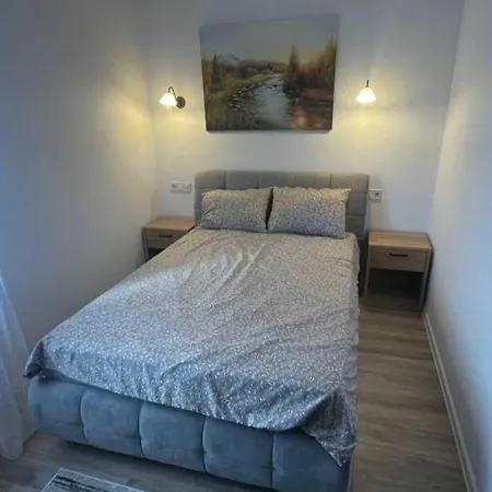 Lägenhet Apartamentul 2 *